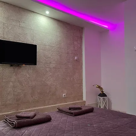 Rose Apartment
